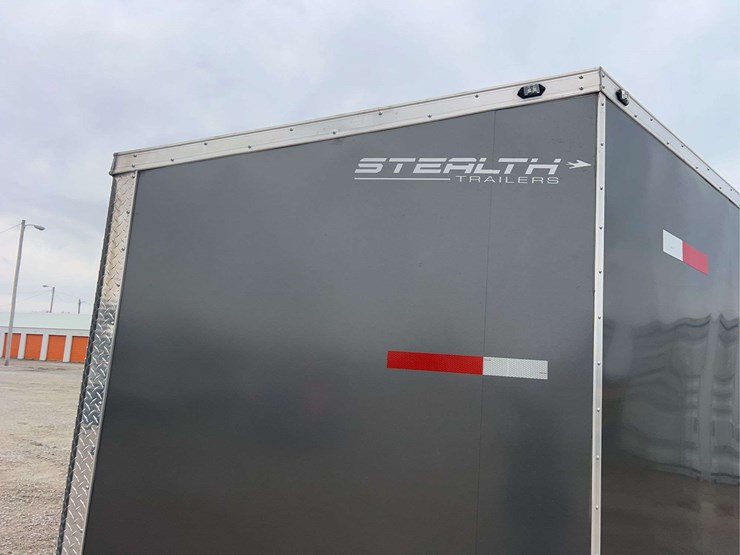 2016-stealth-viper-24'-enclosed-trailer-image-41