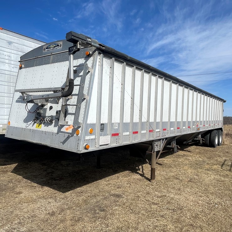 2000 CORNHUSKER HOPPER