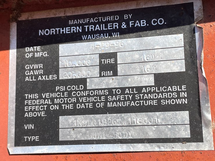 #1091-•-heavy-gooseneck-flatbed-trailer-with-hoist-(no-title)-image-25