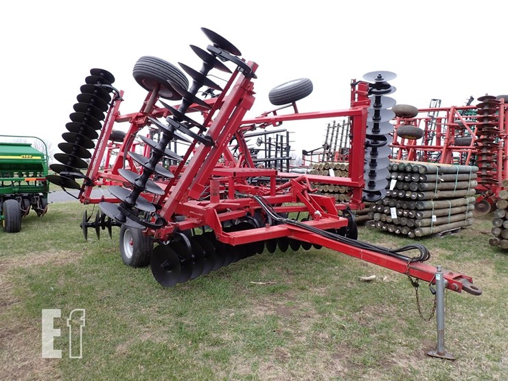 case-ih-3900-image-1