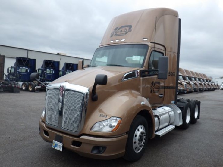 2022-kenworth-t680-image-1