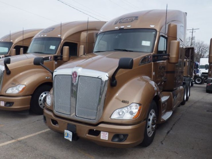 2022-kenworth-t680-image-1