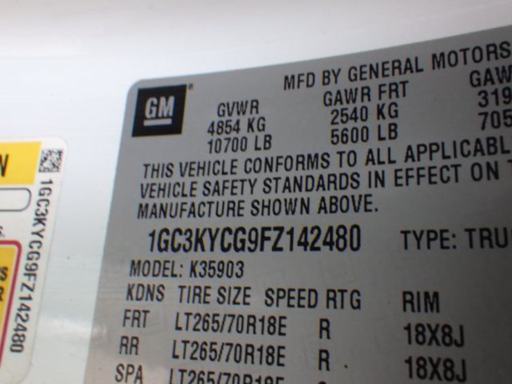 2015-chevrolet-silverado-3500-image-13