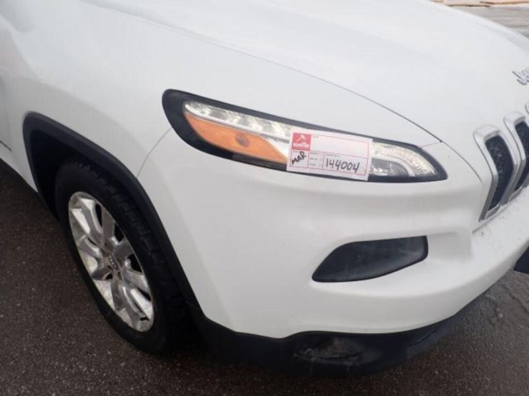 2016-jeep-cherokee-image-67