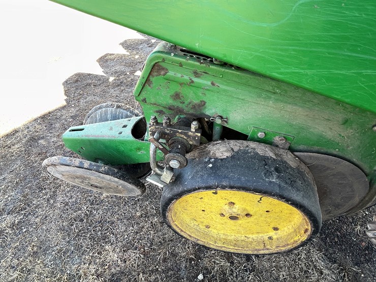 john-deere-7000-image-24