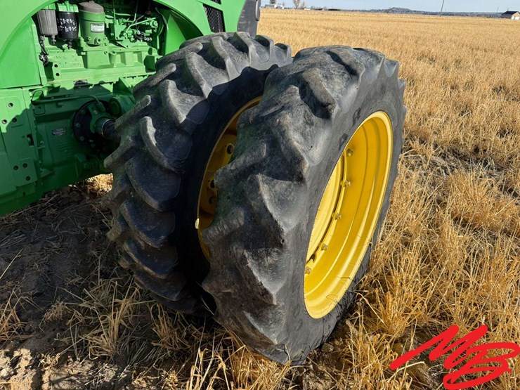 2010-john-deere-8245r-image-24