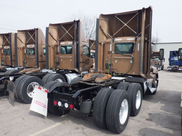 2022-kenworth-t680-image-8