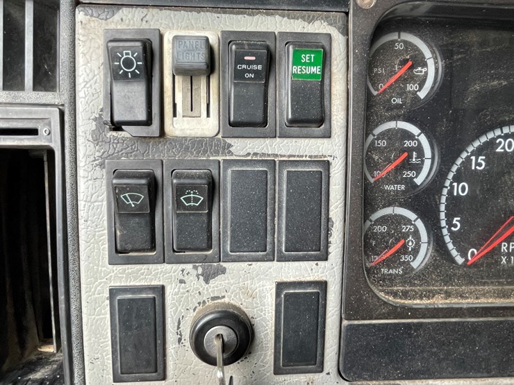 2003-caterpillar-3126-image-33