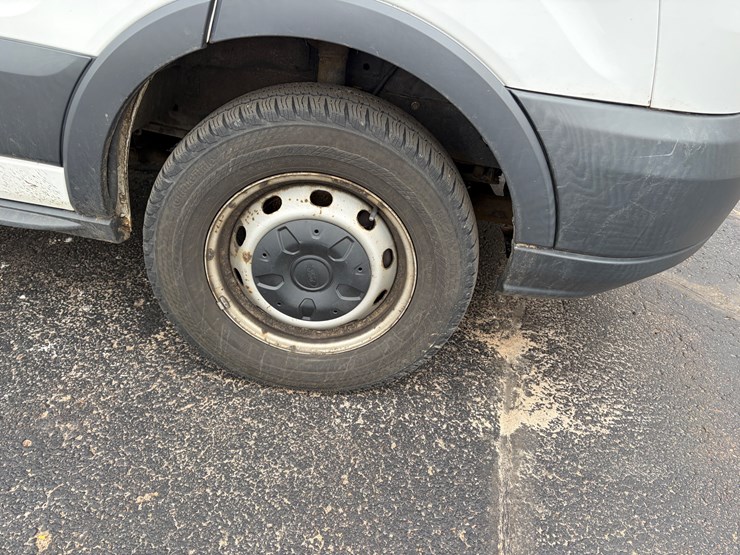 2015-ford-transit-image-47