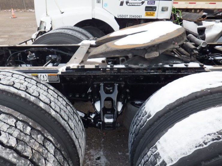 2022-kenworth-t680-image-6