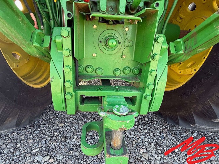 2011-john-deere-7215r-image-13