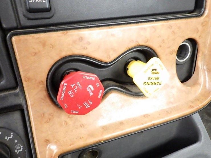 2016-international-prostar-image-53