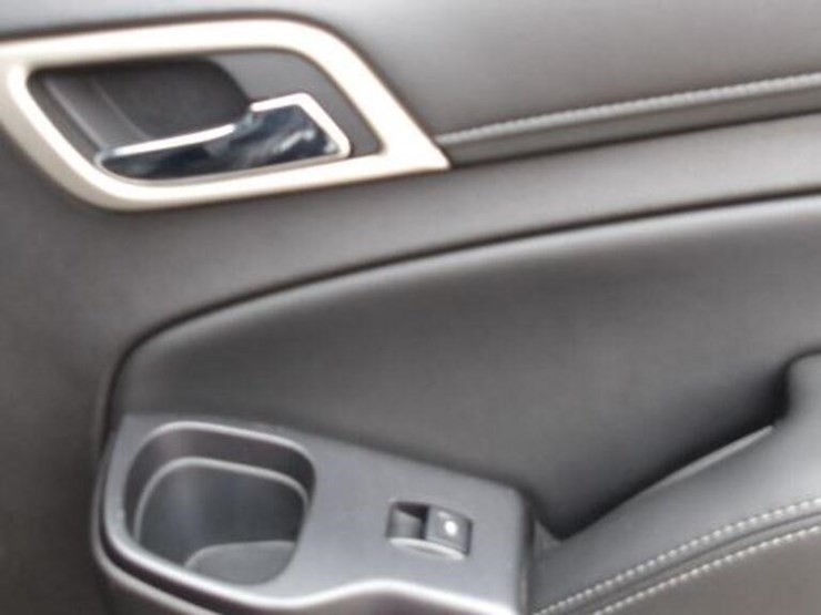 2016-gmc-yukon-denali-image-47