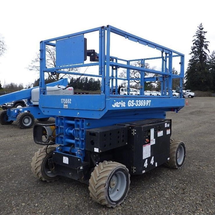 2018 GENIE GS3369RT