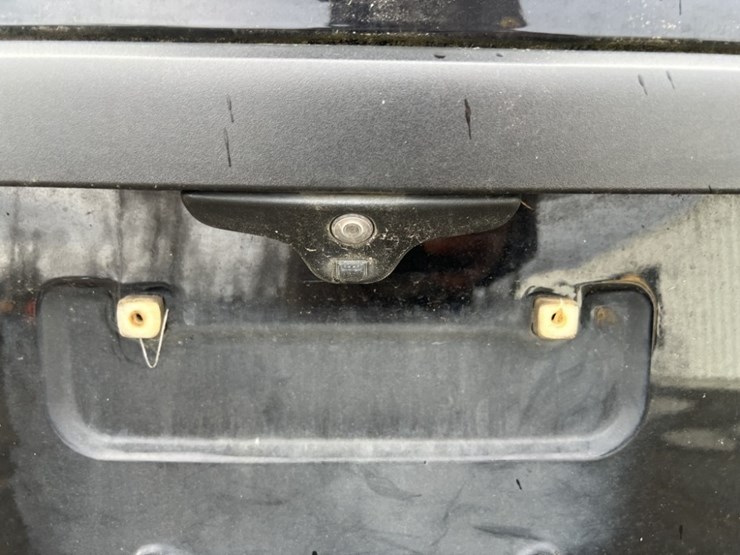 2016-ford-explorer-image-12