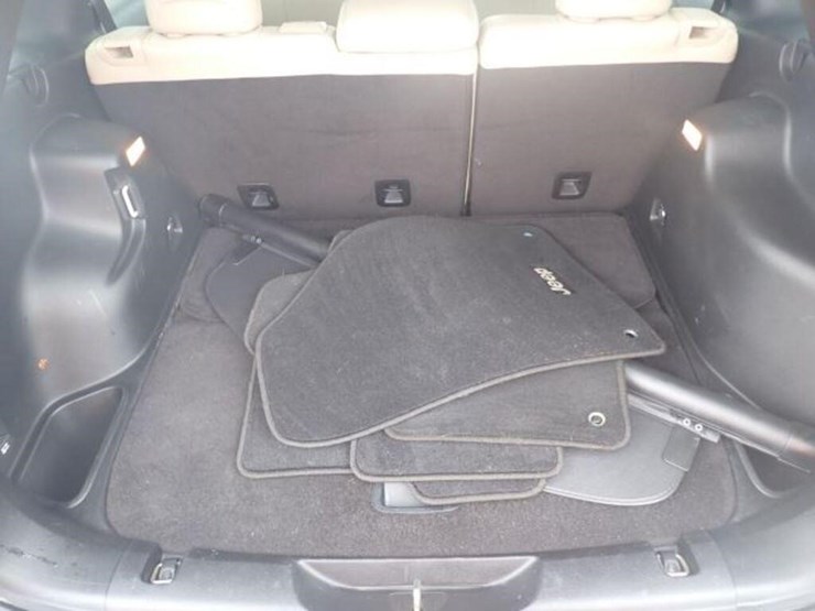 2016-jeep-cherokee-image-58