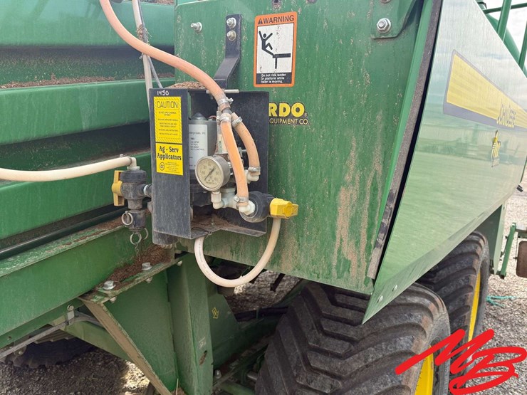 2023-john-deere-l341-image-12