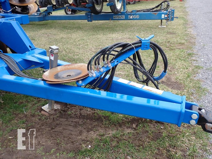 2010-landoll-6230-image-3