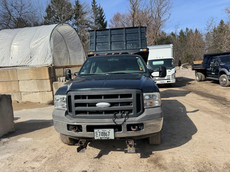 2005-ford-f350-xl-image-2