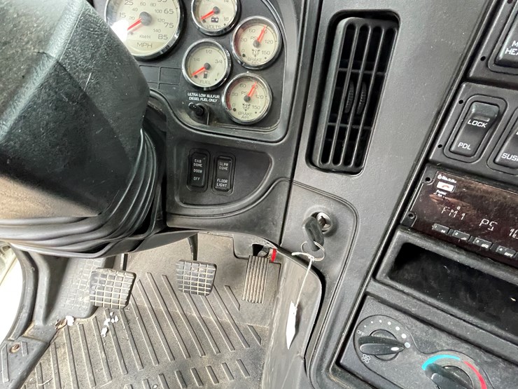 2016-international-prostar-image-59