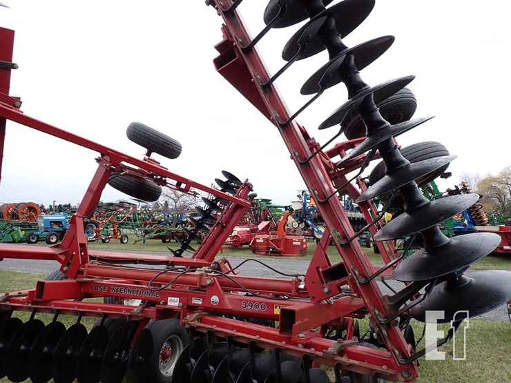 case-ih-3900-image-9