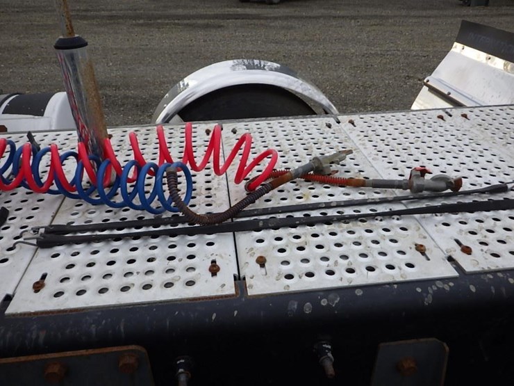 2016-international-prostar-image-19