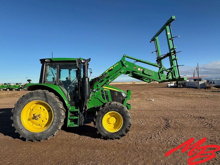 2023-john-deere-6120m-image-3