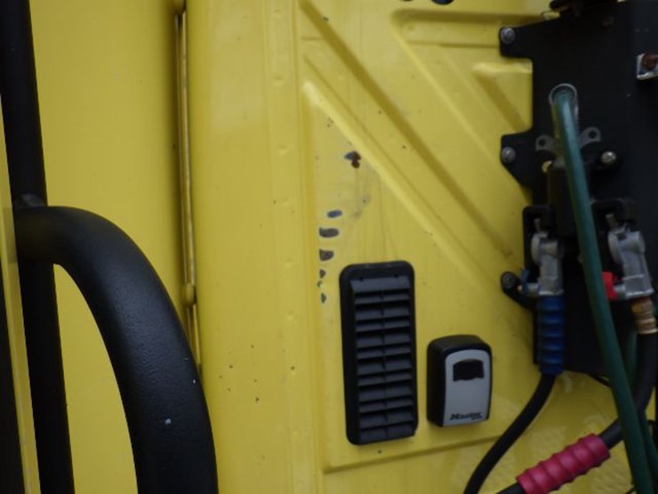 2016-international-8600-image-14