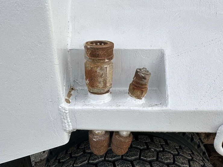 2008-international-7400-image-22