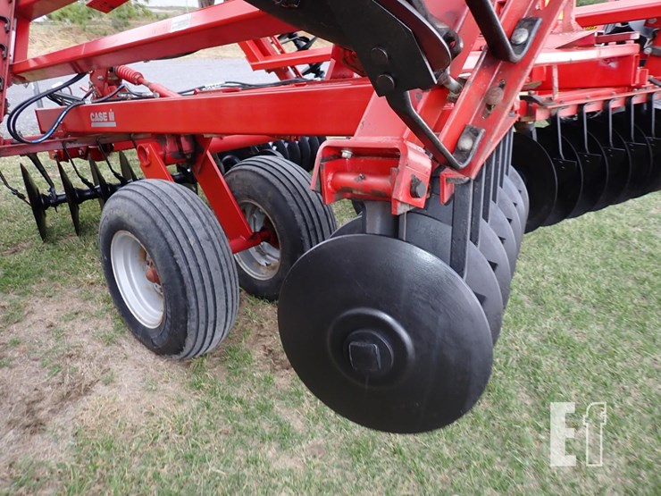 case-ih-3950-image-11