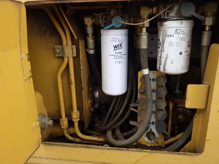 2004-caterpillar-d4g-xl-image-20