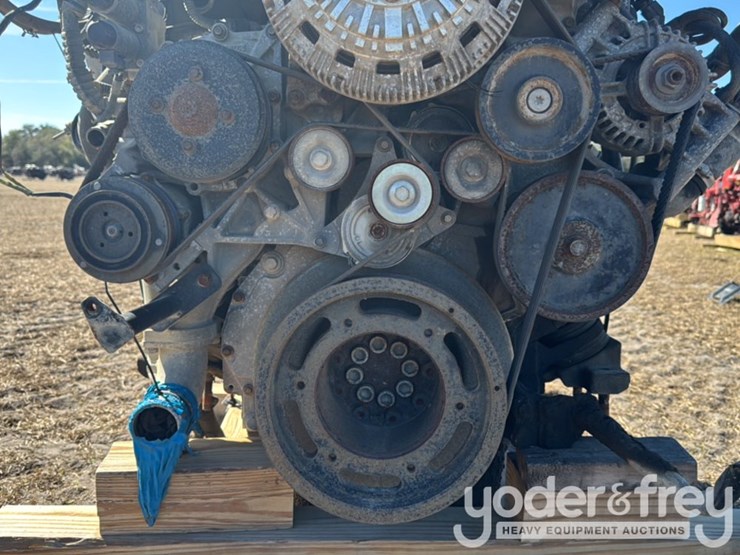 caterpillar-12-image-10