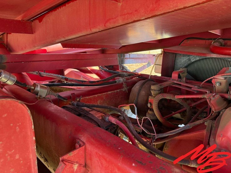 new-holland-1069-image-29