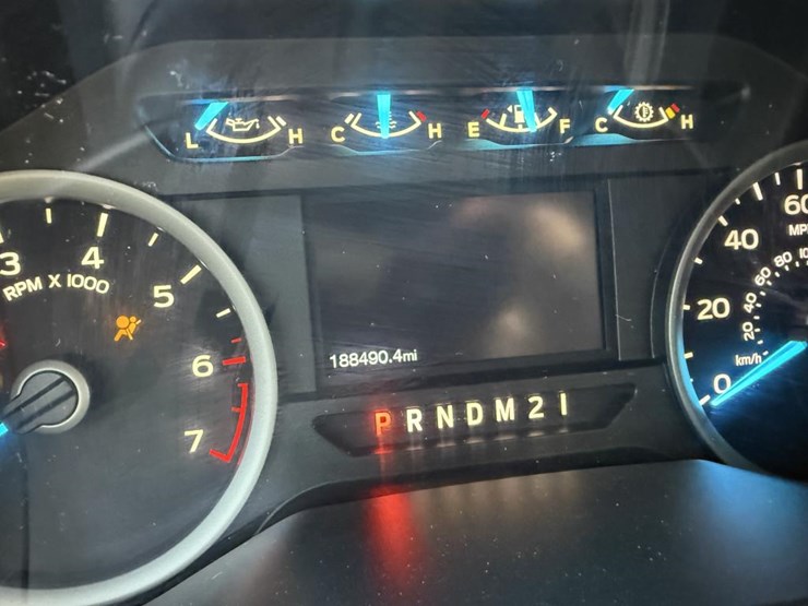 2016-ford-f150-xlt-image-28