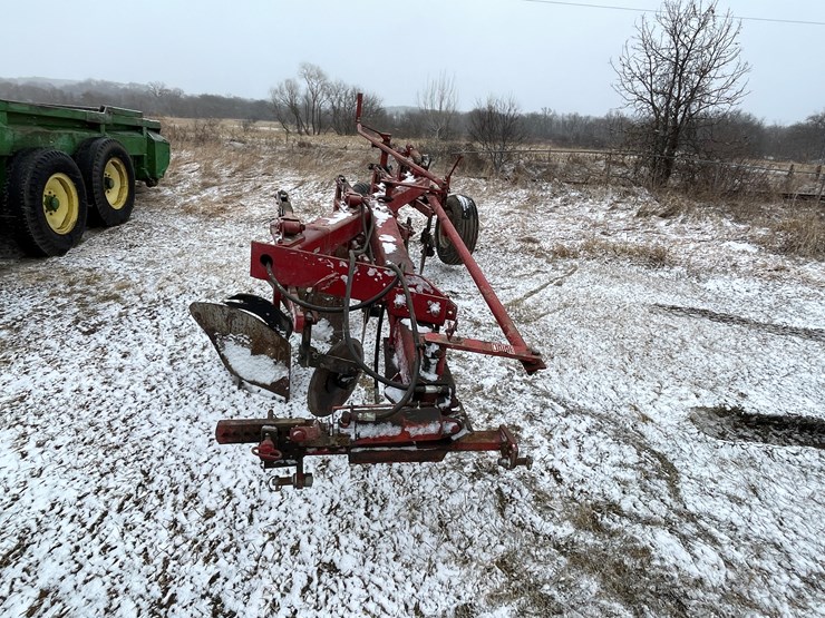 2004-international-720-image-2