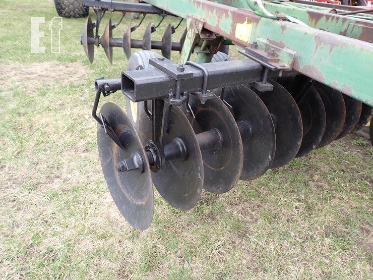 john-deere-230-image-6