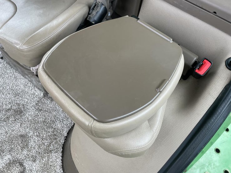 2018-john-deere-r4045-image-69