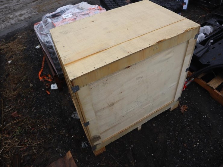 tpm-crate-of-mini-excavator-attach.-image-3