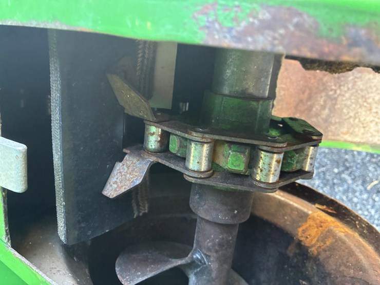 2005-john-deere-9660-sts-image-63