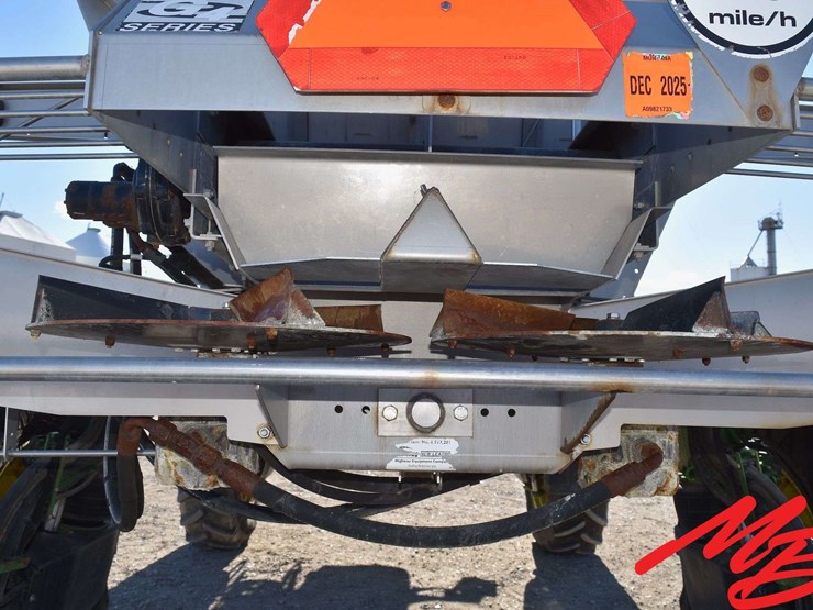 2018-john-deere-r4038-image-39