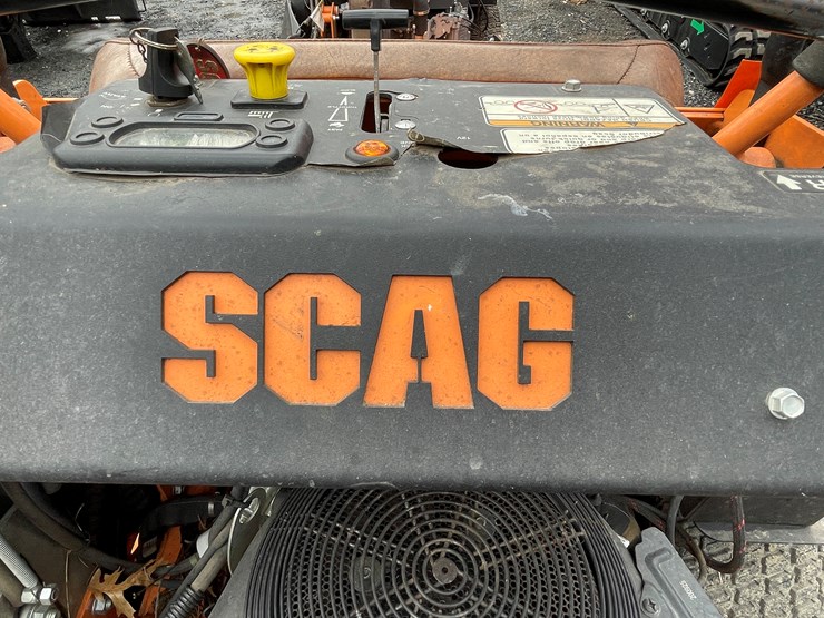 #1015-•-scag-v-ride-lawn-mower-(fall-creek,-wi)-image-9