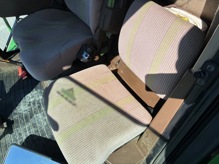 2005-john-deere-9660-sts-image-95