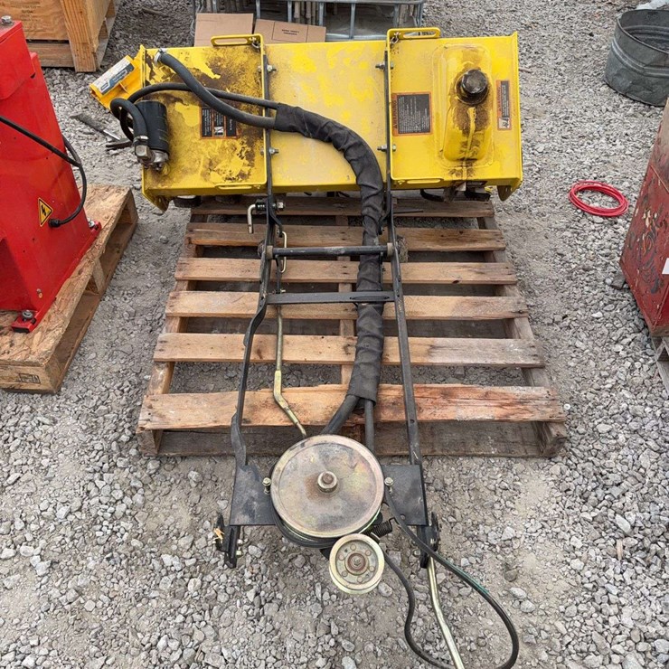 John Deere 42" Hydraulic Tiller