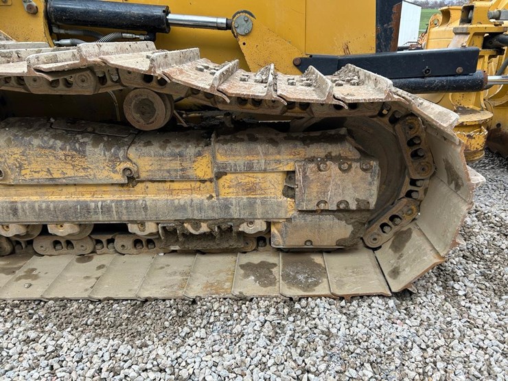 2015-caterpillar-d6k2-lgp-image-14