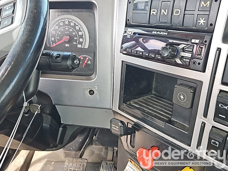 2021-mack-anthem-image-36