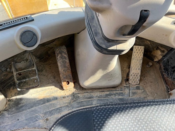 new-holland-lw110-image-56