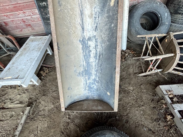 #6083-•-(2)-feed-troughs-image-5