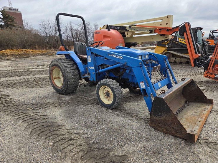 new-holland-tc30-image-2