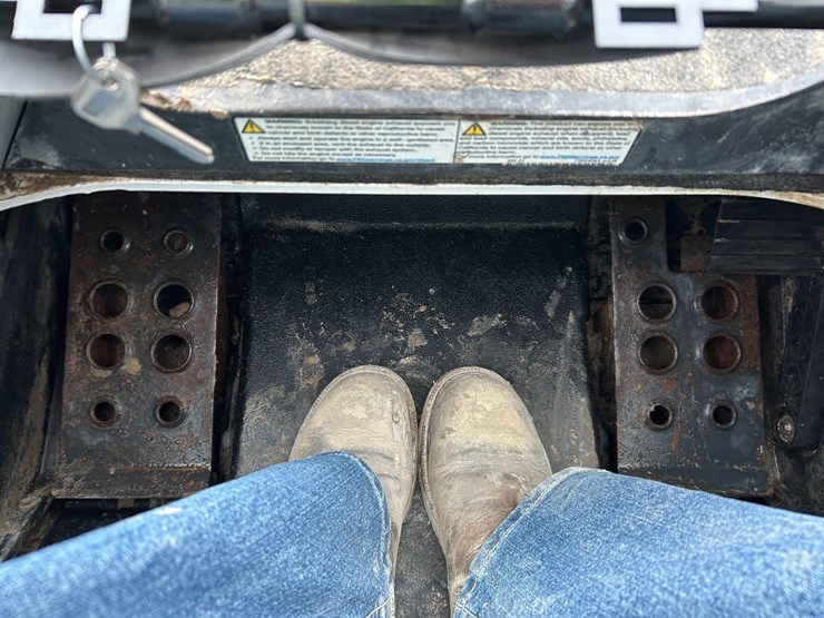 2023-bobcat-t870-image-29