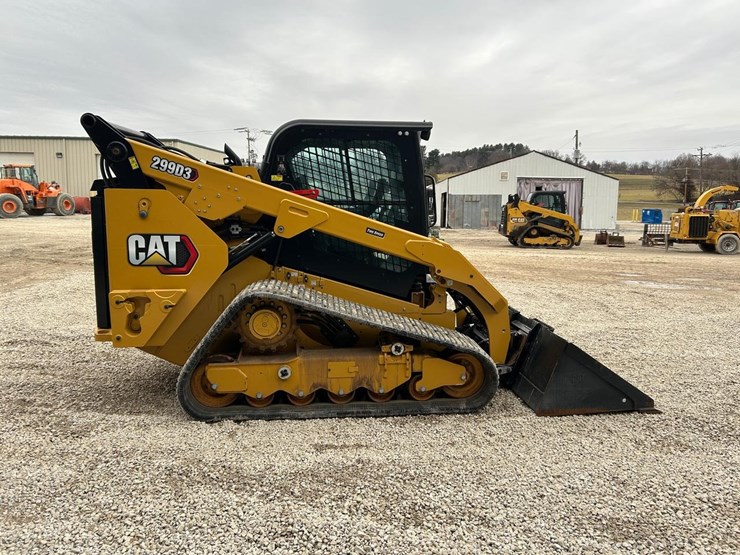 2023-caterpillar-299d3-image-5